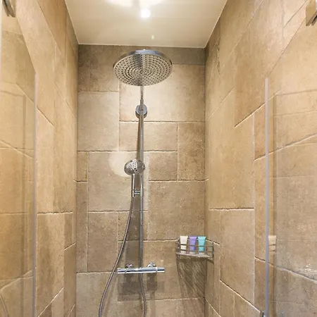 The Manoir Bed & Breakfast *